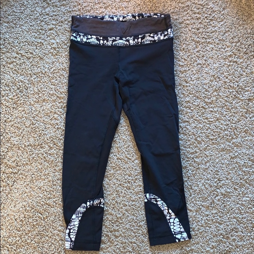 Lululemon size 4 capris